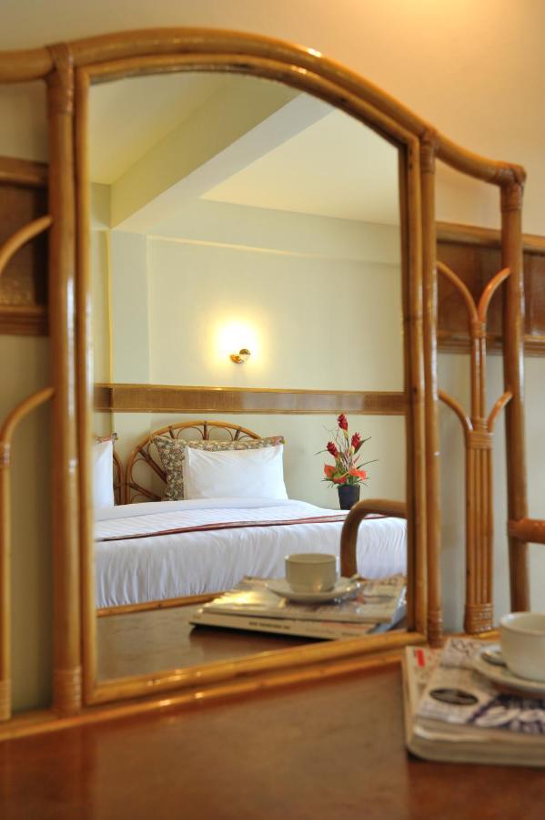 Pen Villa Hotel, Surin Beach - Sha Extra Plus Εξωτερικό φωτογραφία