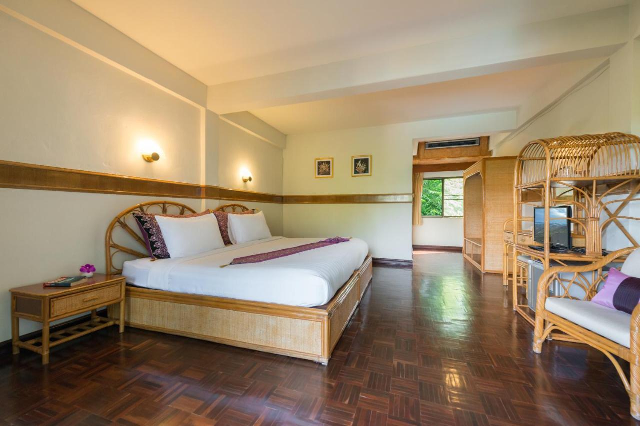 Pen Villa Hotel, Surin Beach - Sha Extra Plus Εξωτερικό φωτογραφία