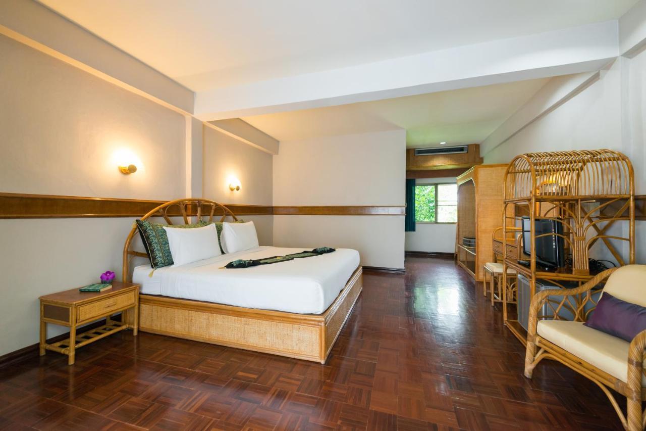 Pen Villa Hotel, Surin Beach - Sha Extra Plus Εξωτερικό φωτογραφία